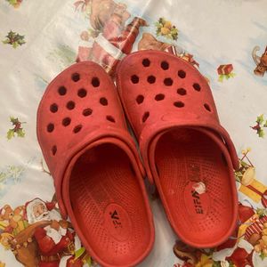 Crocs 32