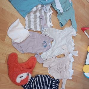Vêtements bébé 6/9 mois plutôt garçon 