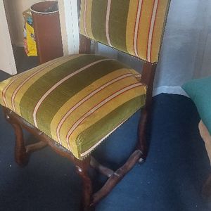 2 vieilles chaises fauteuils