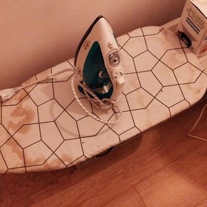 Machine à repasser et support