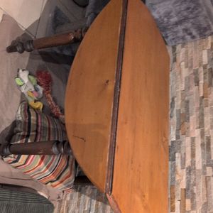 Table ronde qui ce replie 