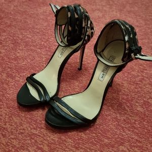 Escarpins noires léopard quasi neuves 36