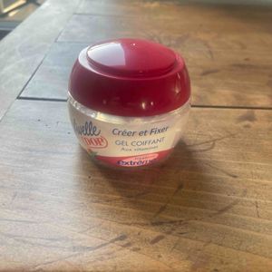 Gel et fixateur pour cheveux 
