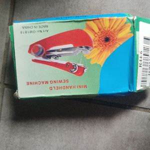 Mini machine à coudre 