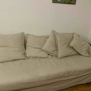 Grand canapé beige  avec coussins - URGENT 