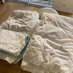 Couettes enfant + surmatelas 