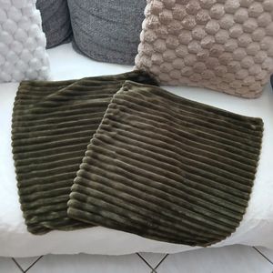 2 housses de coussins 