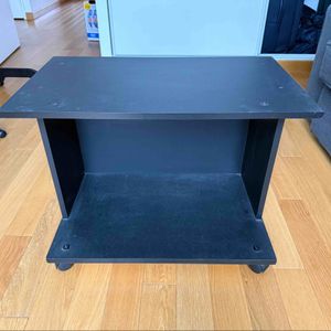 Meuble tv à roulettes