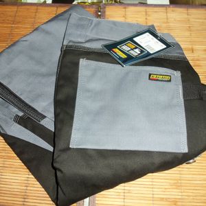 pantalon de travail  taille 54 (mais taille petit)