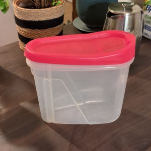 Tupperware 