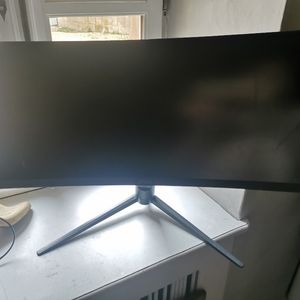 Écran courbé à réparer 