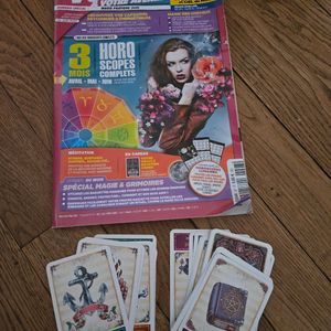 Magazine avec tarot