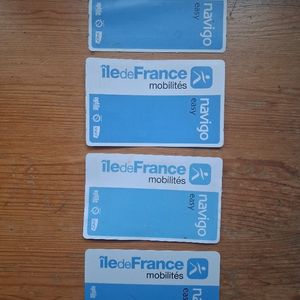 4 pass Navigo Easy (vides)