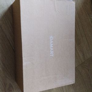 Boite à chaussures vide