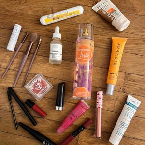 Lot de produit et maquillage 
