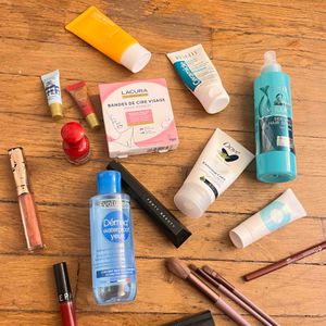 Lot de produits et maquillage 