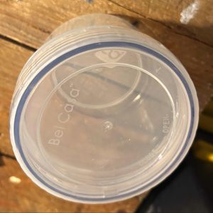 Petit pot hermétique 