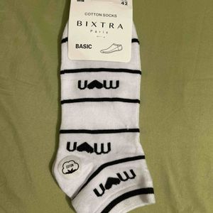 Paire de chaussettes neuves