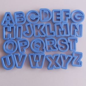 Emporte pièce alphabet 