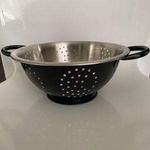 Passoire avec poignée 