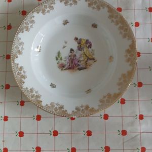 Unique assiette en porcelaine 