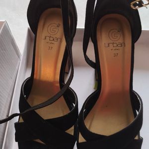 Sandale à talons 37