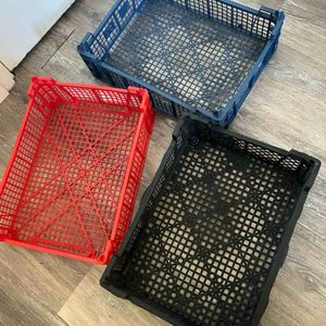 3 cagettes en plastique 