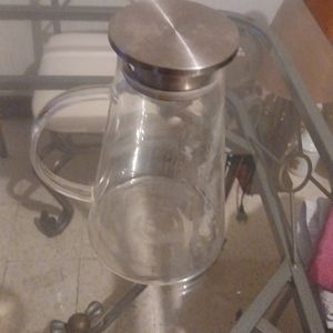 Pichet avec couvercle 