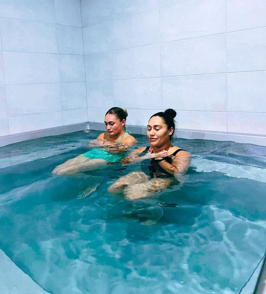 RVS bijna-vierkant plunge pool - lifestyle