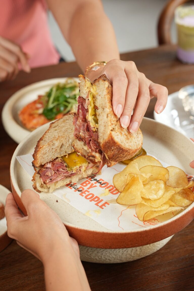 Miya Social: Energi Melbourne yang Mendarat Mulus di Seminyak