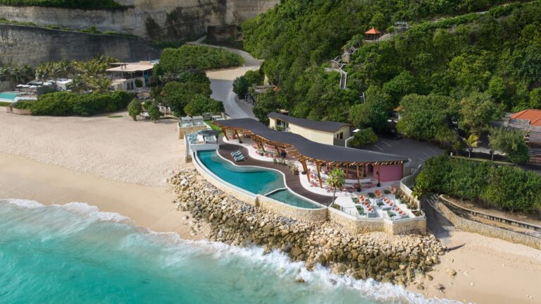Clifftop Contemplation: Umana Bali Unveils a More Meaningful Island Escape