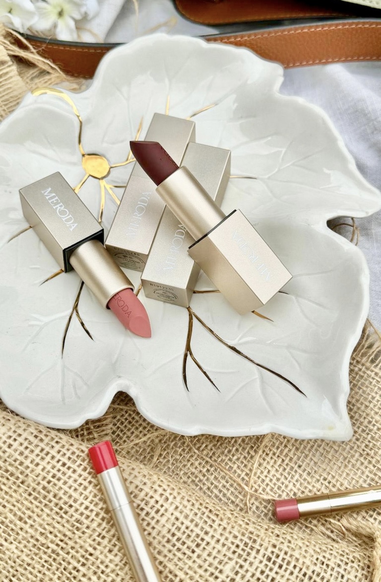 Meroda Cosmetics Velvet Dream Lipstick Reviewed