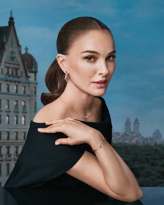 Натали Портман в украшениях Tiffany