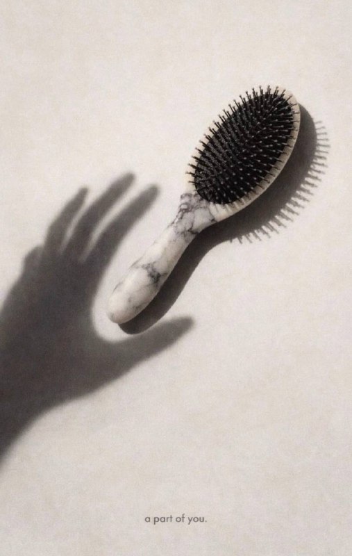 Calacatta Viola hairbrush