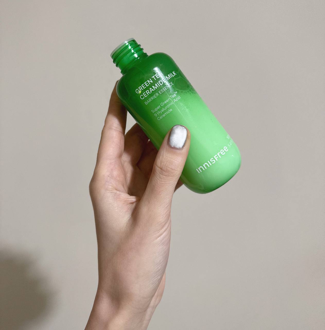 Innisfree Green Tea Ceramide Milk Barrier Essence