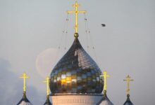 Новости Священный читмил и битва яйцами: как ворваться в Пасху, объесться куличами и не нагрешить