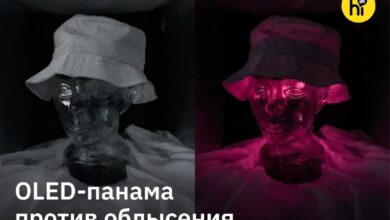 Женщина с сияющими волосами, использующая футуристическую корейскую панаму для лечения волос