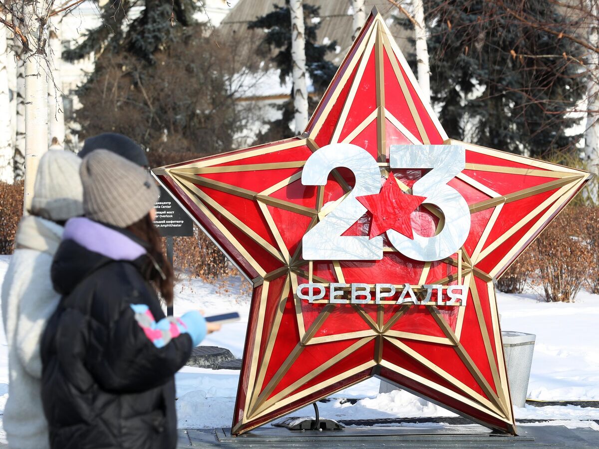 Носочный гамбит: почему мужчины мечтают о хрустящих купюрах, а получают стратегический запас хлопка