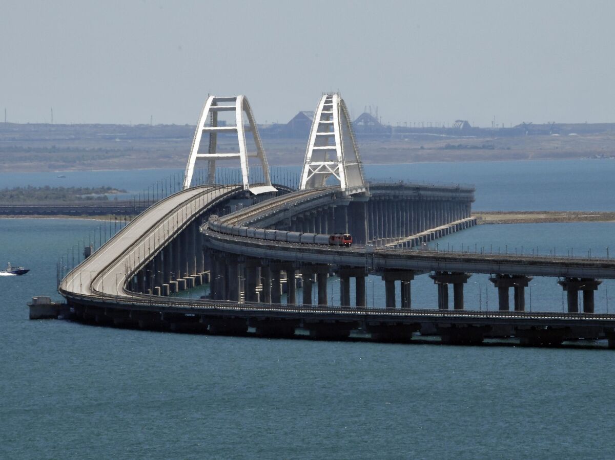 Крымский мост, остановка движения, временная пауза, сиеста, без паники