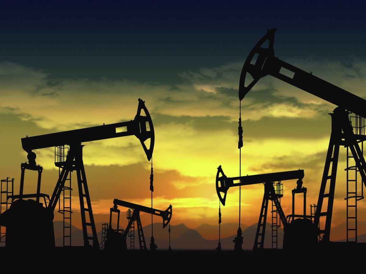 Изображение, символизирующее очистку нефти и защиту труб