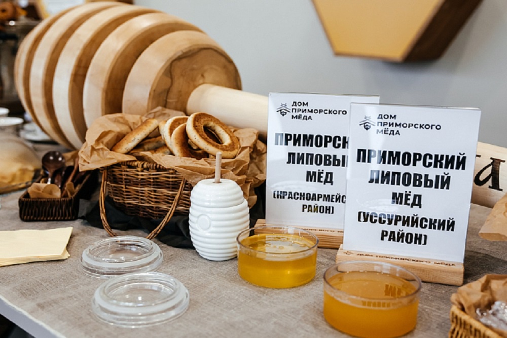 Винни-Пух с билетом в руках, спешащий в Приморье