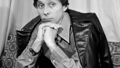 Портрет Олега Даля, советского актера, celebrating his 85th birthday.