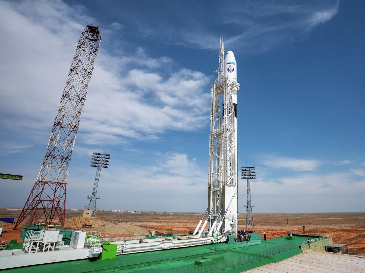 Илон Маск наблюдает за строительством космодрома в Приморье