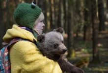 Косолапый купидон, изображение медведя, предлагающего свои услуги на даче