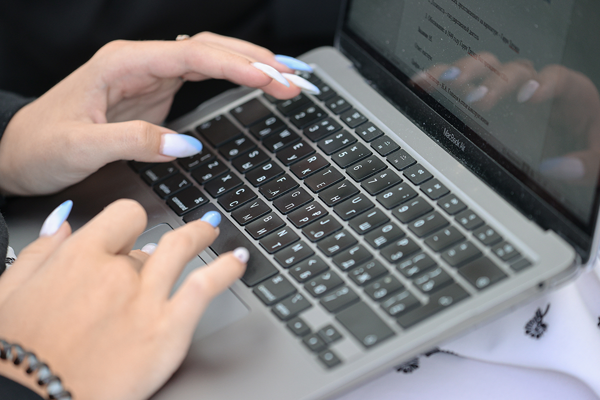 Сравнение искусственного интеллекта и живого студента в мединституте