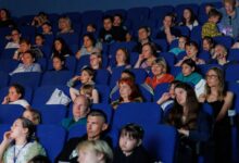 Красная дорожка в Пскове для премьеры фильма 'Западные ворота'