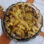 Традиционные русские блюда, такие как щи и каша, представлены в соответствии с ГОСТом.