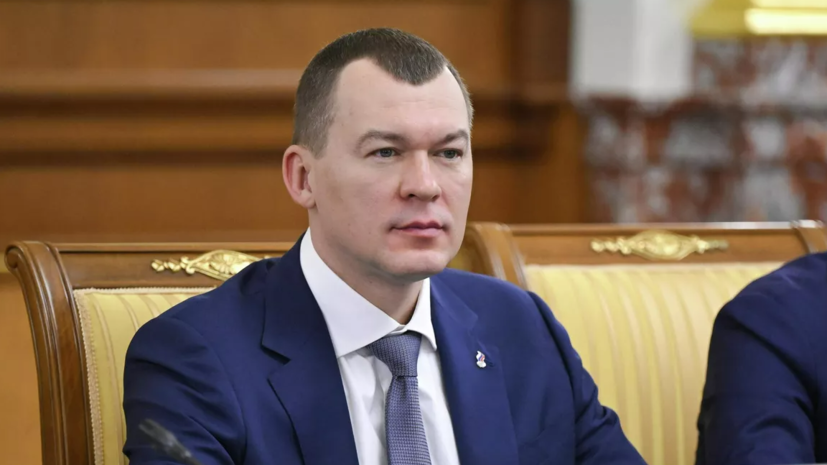 Атлеты на фоне спортивных мероприятий, символизирующие возвращение к успеху