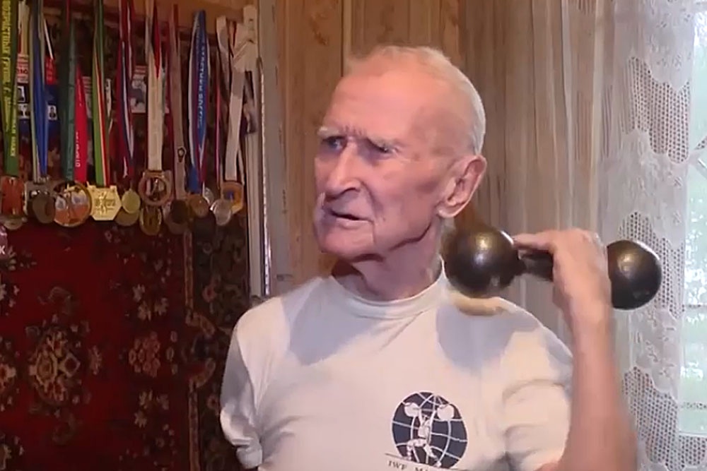 94-летний атлет Илья Муромец на первенстве страны