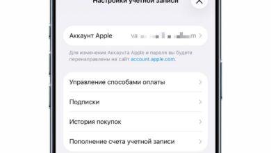 Иллюстрация, показывающая Тим Кука, выдающего виртуальные грин-карты